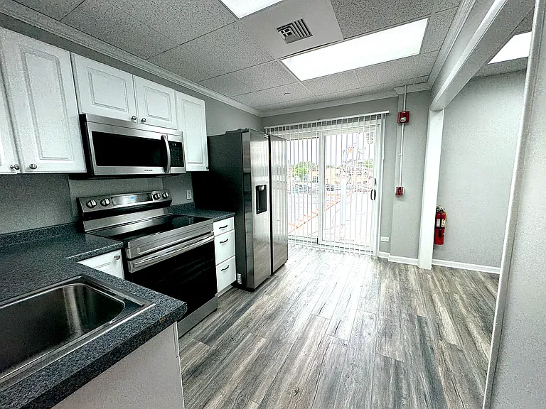 9856 Derby Ln #2 — Photo 23