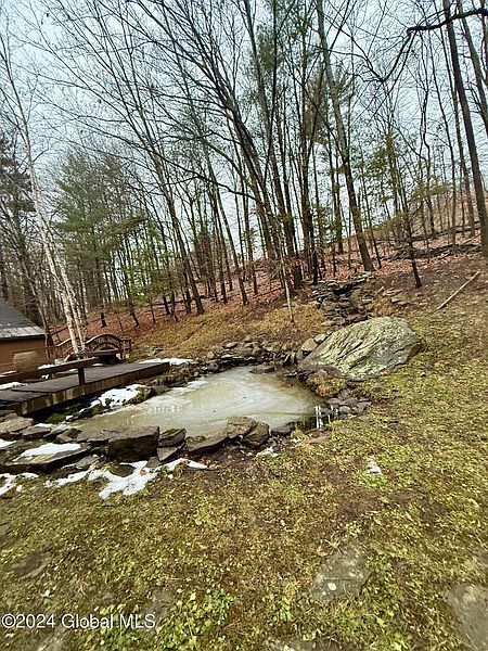 5th image of 18 Brigham Road