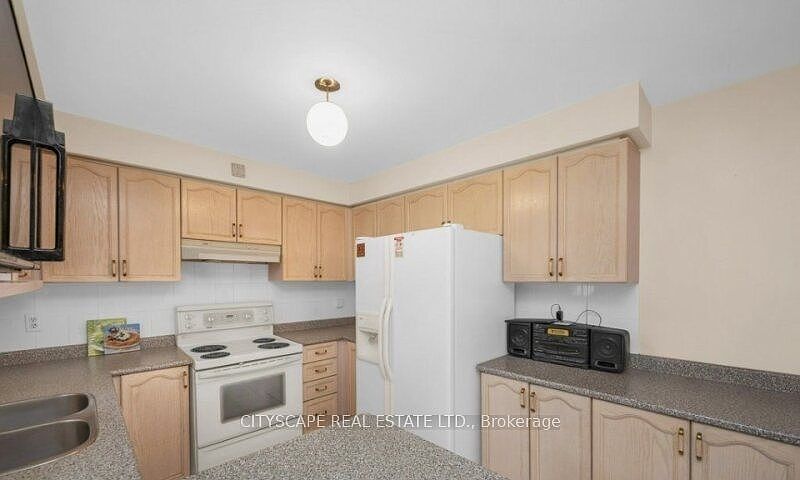 Mississauga House for rent - 3 Bedrooms — photo 3