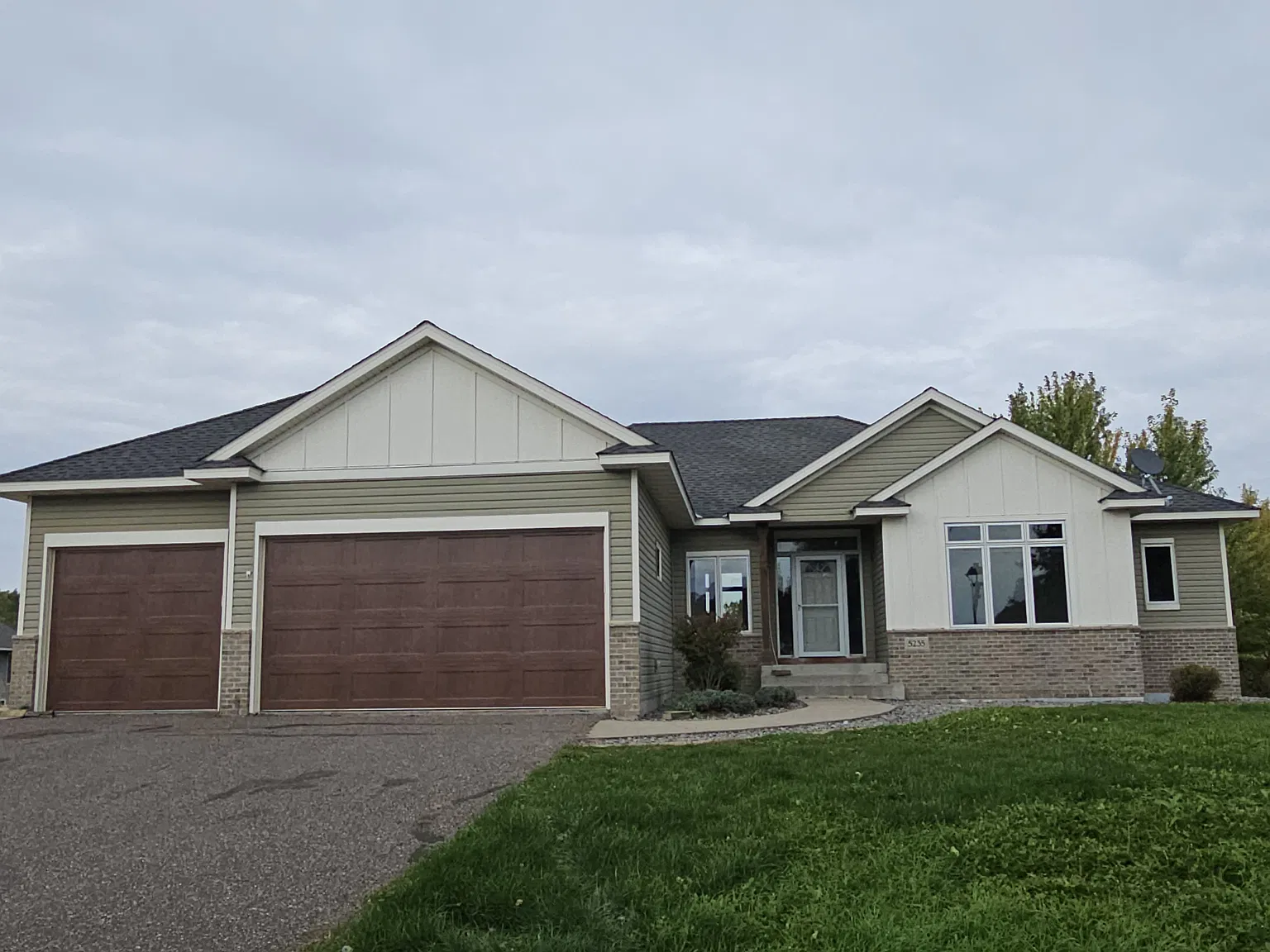 5235 Kali Ct NE — Photo 1