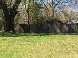 407 Iroquois St, Chickasaw, AL 36611