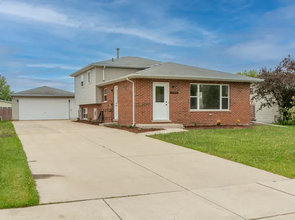 25727 S McCorkle Ave, Monee, IL 60449