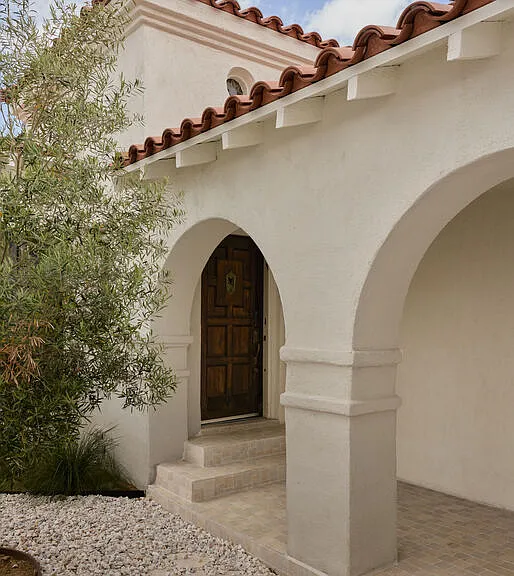 145 N Willaman Dr — Photo 2