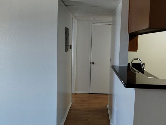 3rd image of 519 S Gramercy Pl APT 307