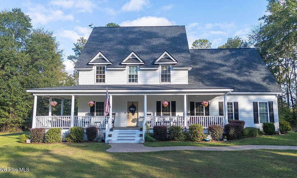 1st image of 553 Oakwood Pointe Road