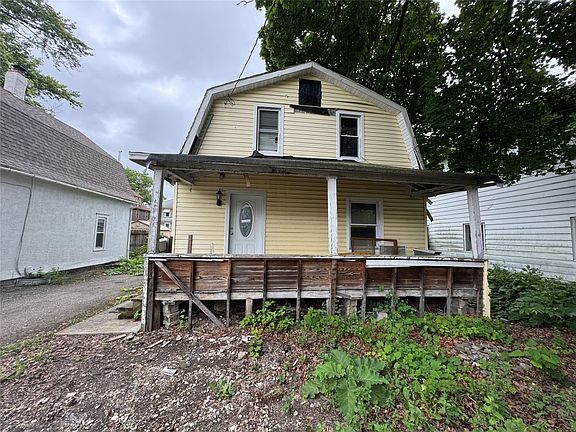 3rd image of 421 Adams Ave