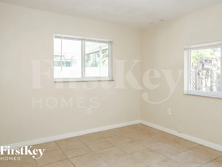 7461 NW 23rd St — Photo 9