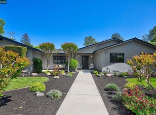 21 Dickenson Dr, Moraga, CA 94556