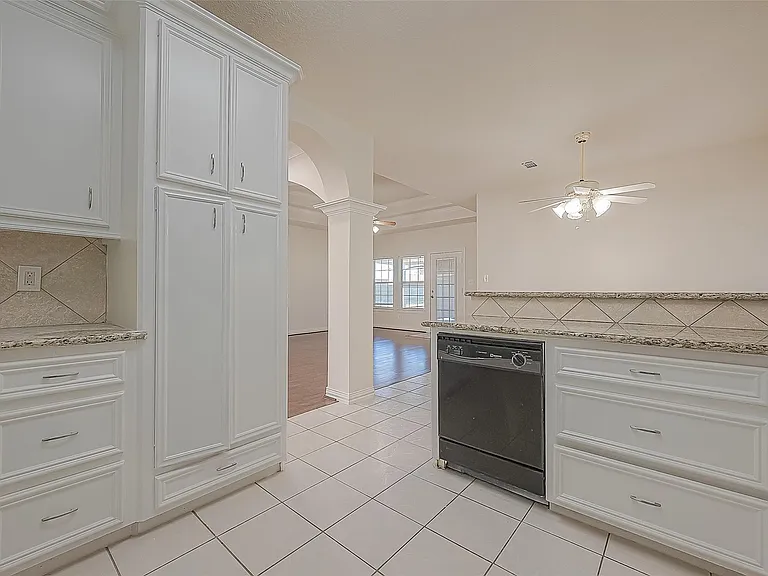 1189 Lovett St — Photo 26