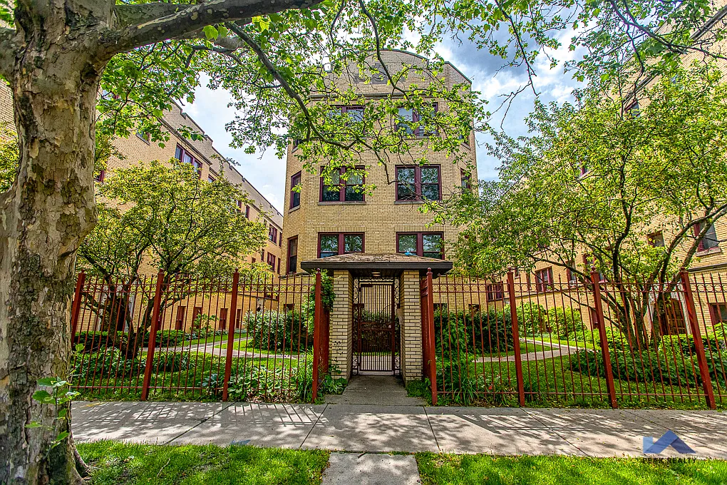 5464-76 S. Harper Ave. — Photo 1