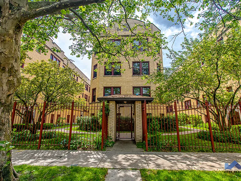 5464-76 S. Harper Ave. — Photo 1