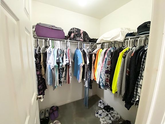 5th image of 39643 N Warren Ln