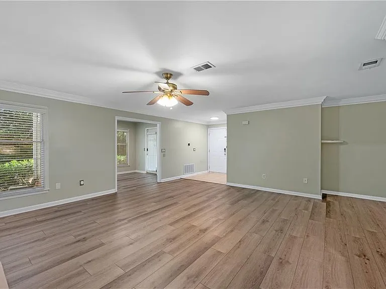 601 Abingdon Way — Photo 6