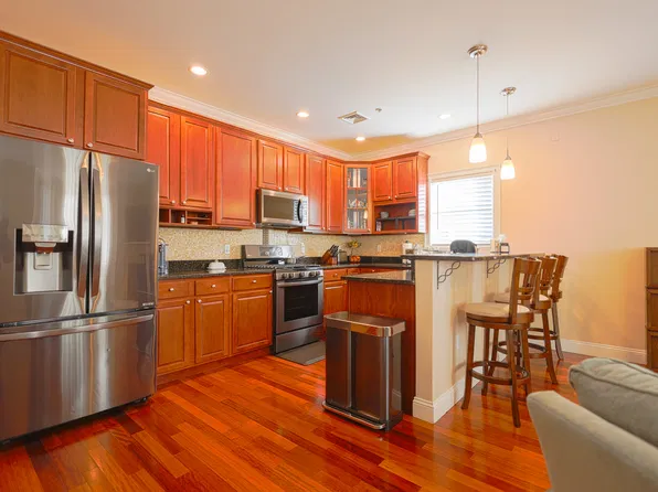 604-606 Freeport St #4, Dorchester, MA 02122