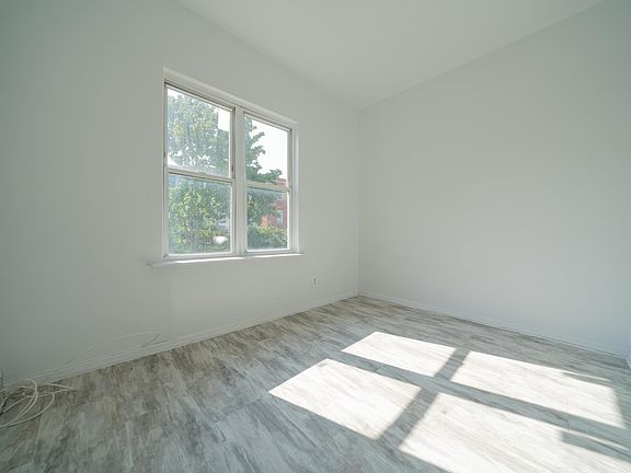 2nd image of 1227 Manor Ave #3