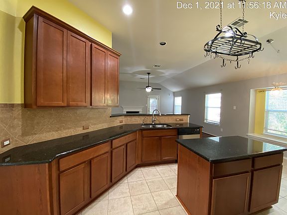 3rd image of 165 Poplarwood Dr