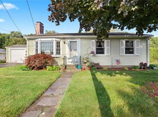 41 Halsey Rd, Woonsocket, RI 02895