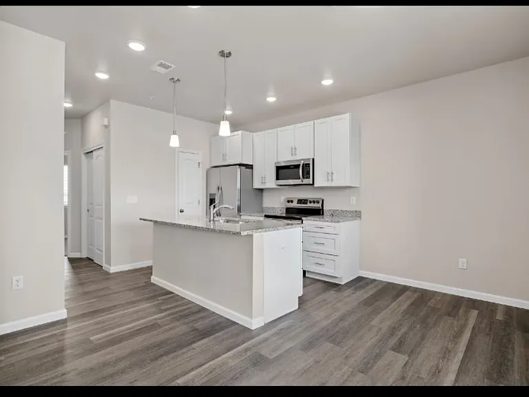 1531 Richard Martin Dr — Photo 4