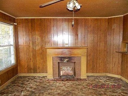 4th image of 206 Waller Ave