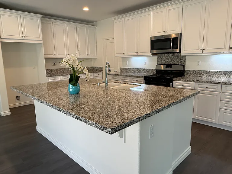 17044 Cerritos St — Photo 11