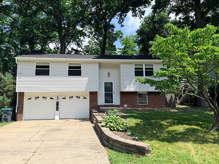 103 Valleyview Dr — Photo 1