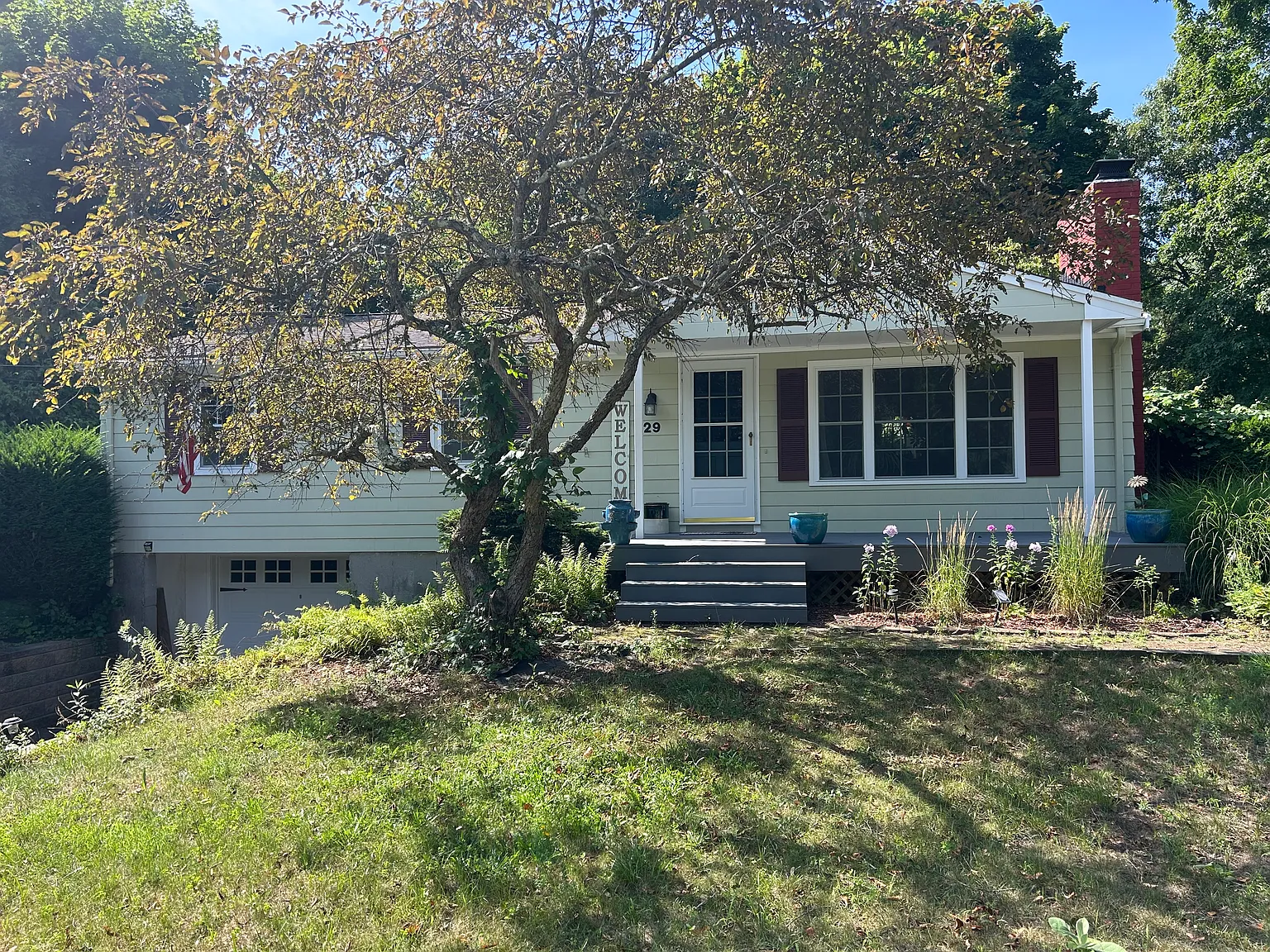 4 bed, 2400 sqft, $3,950 — Photo 1