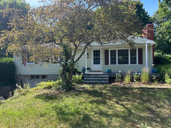 29 Lockwood Ave #1, Attleboro, MA 02703