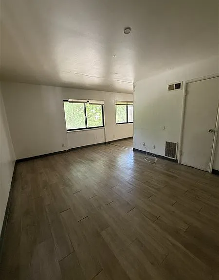 2600 Tyrell Dr E — Photo 4
