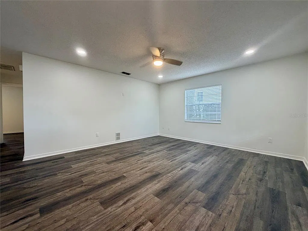2 bed, 2.0 bath, 980 sqft, $1,550 — Photo 2