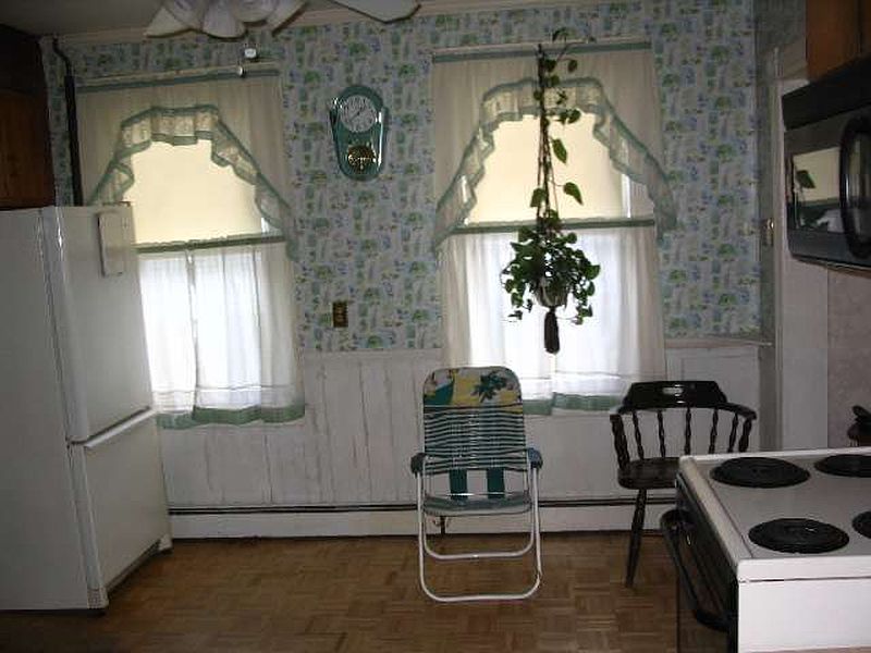 3rd image of 195 VLIET Street