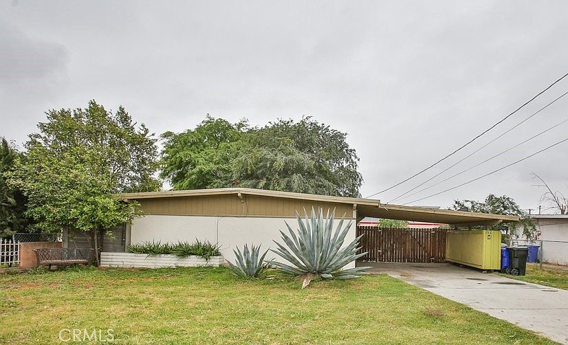 1st image of 643 W Ramona Dr