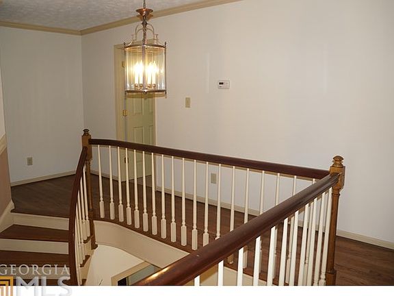 4th image of 101 Parkway Dr