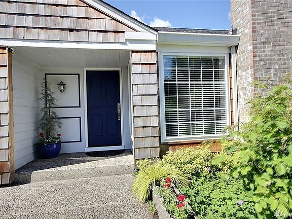 2nd image of 16430 NE 21st St