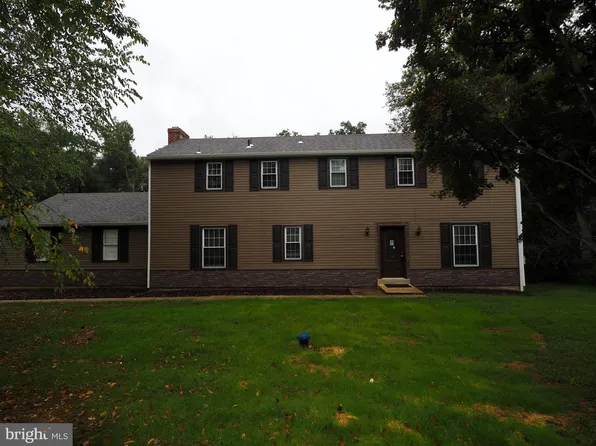 322 Wallace Dr, Newark, DE 19711