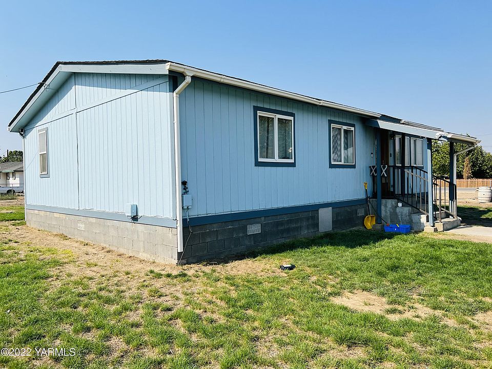 430 Cedar St, Mabton, WA 98935 Zillow