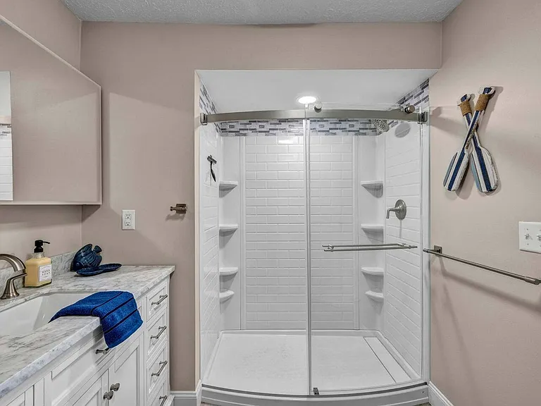 4927 Coleman Dr — Photo 20