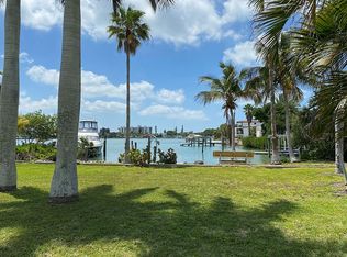 15829 Redington Dr, Redington Beach, FL 33708