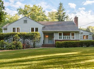 12 Dawson Ter, Livingston, NJ 07039