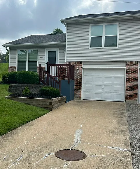 440 Omar Ct — Photo 1