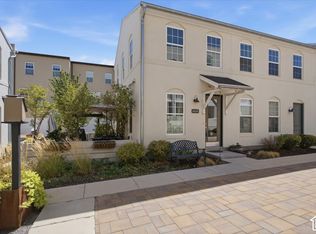 10608 S Redknife Dr, South Jordan, UT 84009