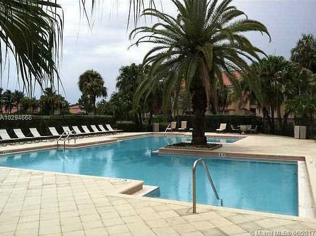 2nd image of 3420 Pinewalk Dr N APT 725