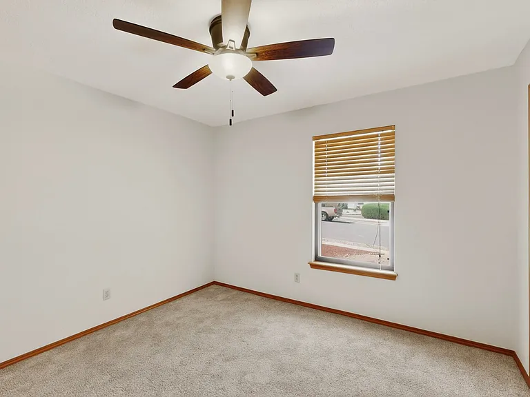 711 Windmill Dr — Photo 16
