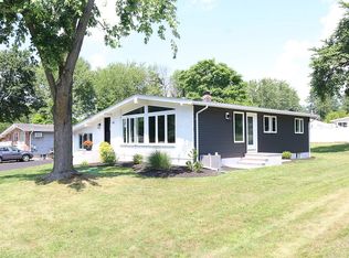 191 Quaspeck Blvd, Valley Cottage, NY 10989