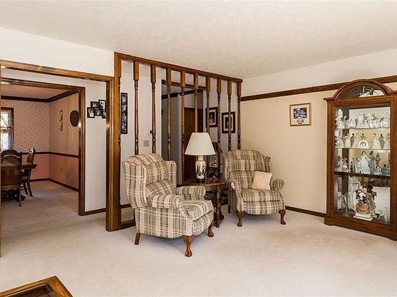 4th image of 1145 Meadowlark Dr