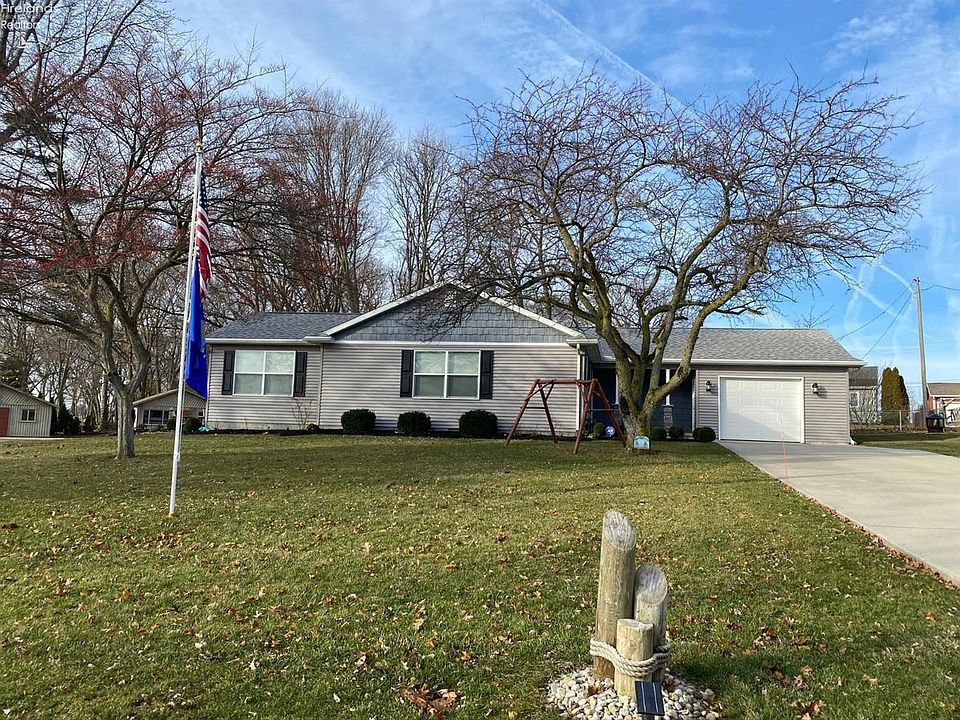 1st image of 11110 Lakeland Dr