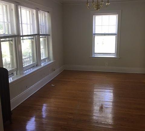 4th image of 430 Linden Ave #Q1