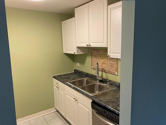 3rd image of 575 Hill Dr APT 309