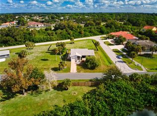 2600 Palmetto St, Nokomis, FL 34275