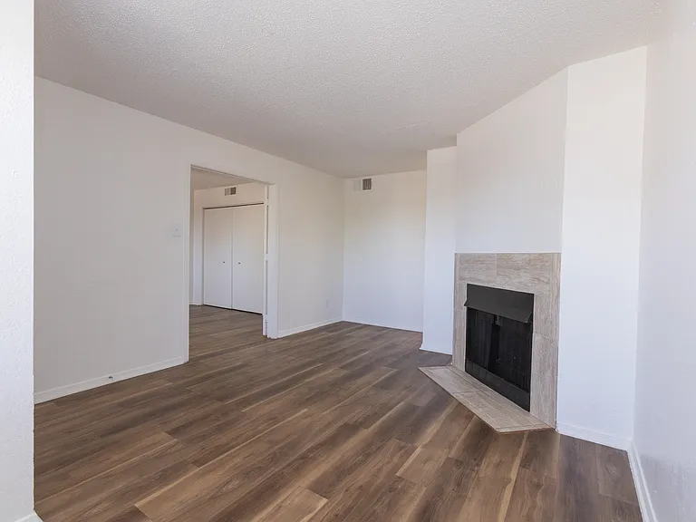 La Mesa — Photo 45