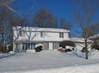 135 Boniface Dr, Rochester, NY 14620
